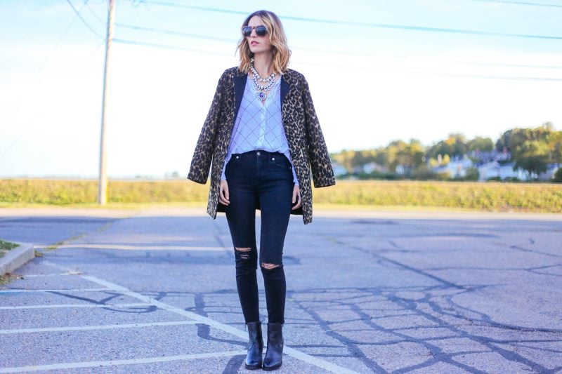 BLACK ANKLE BOOTS AND A GIVEAWAY WITH ARIAT