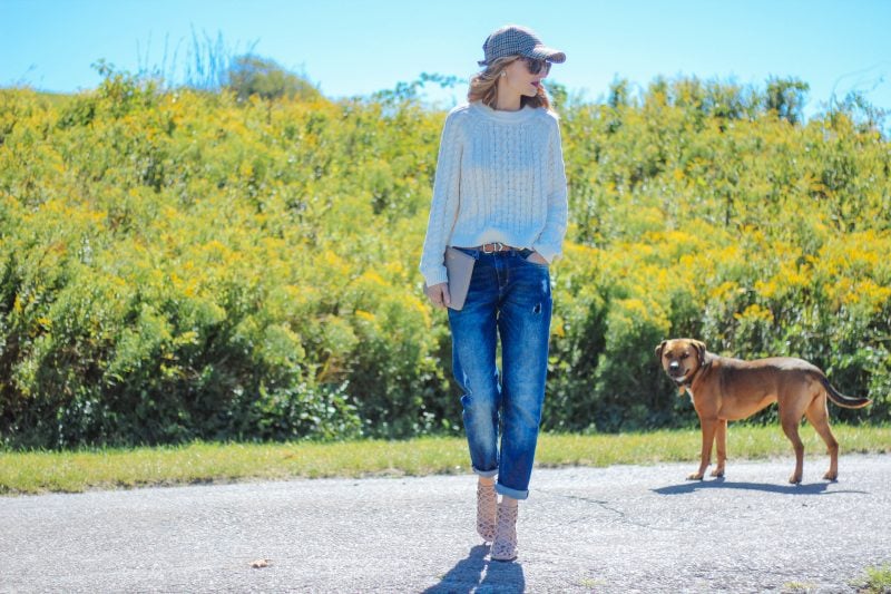 BOYFRIEND JEANS AND CHUNKY KNITS