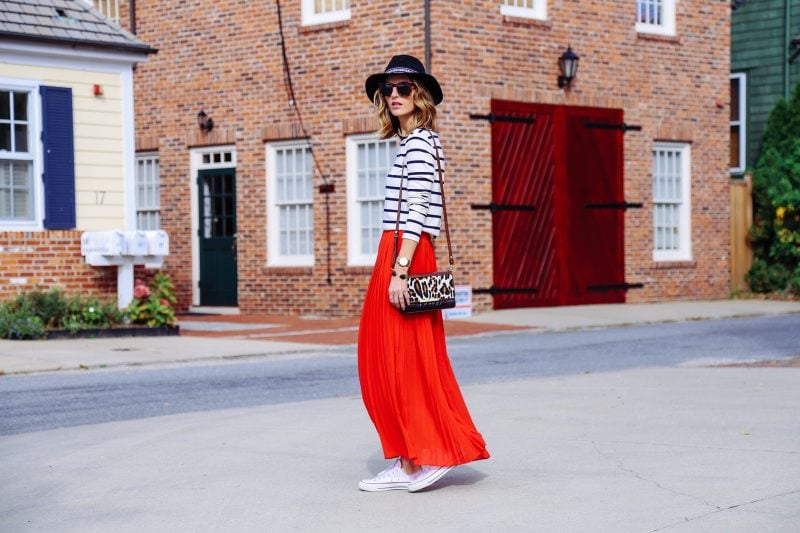 PLEATED MAXI SKIRT AND STRIPE TEE