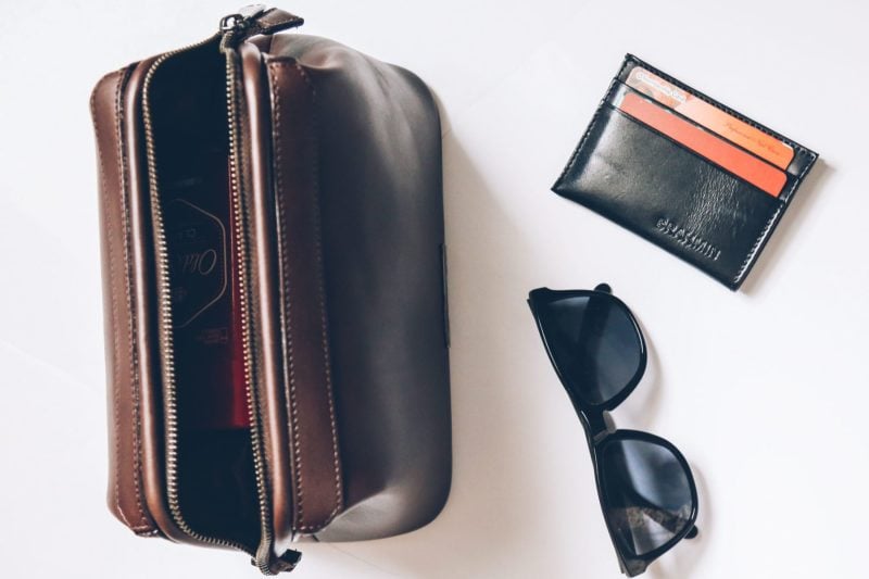 HOLIDAY GIFT GUIDE: TECH AND TRAVEL