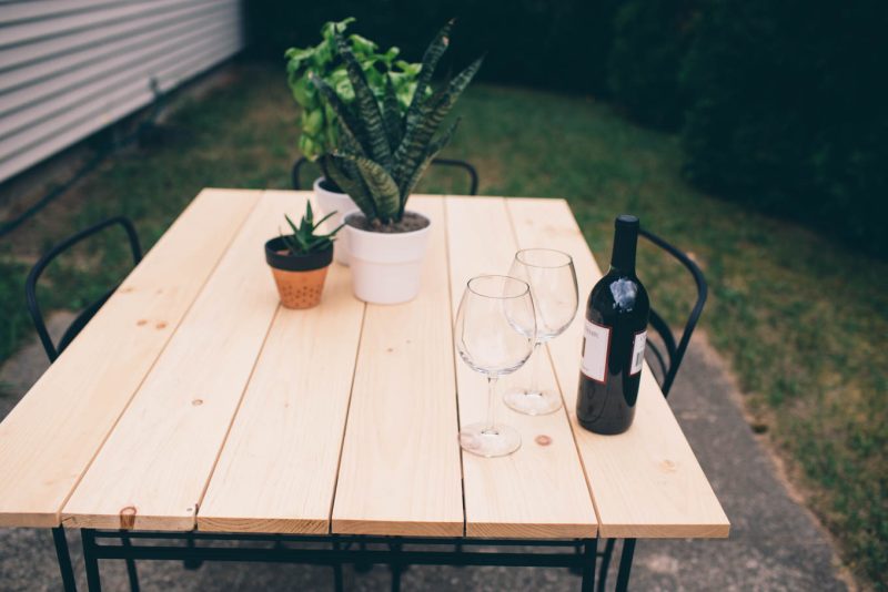 DIY OUTDOOR FURNITURE MAKEOVER