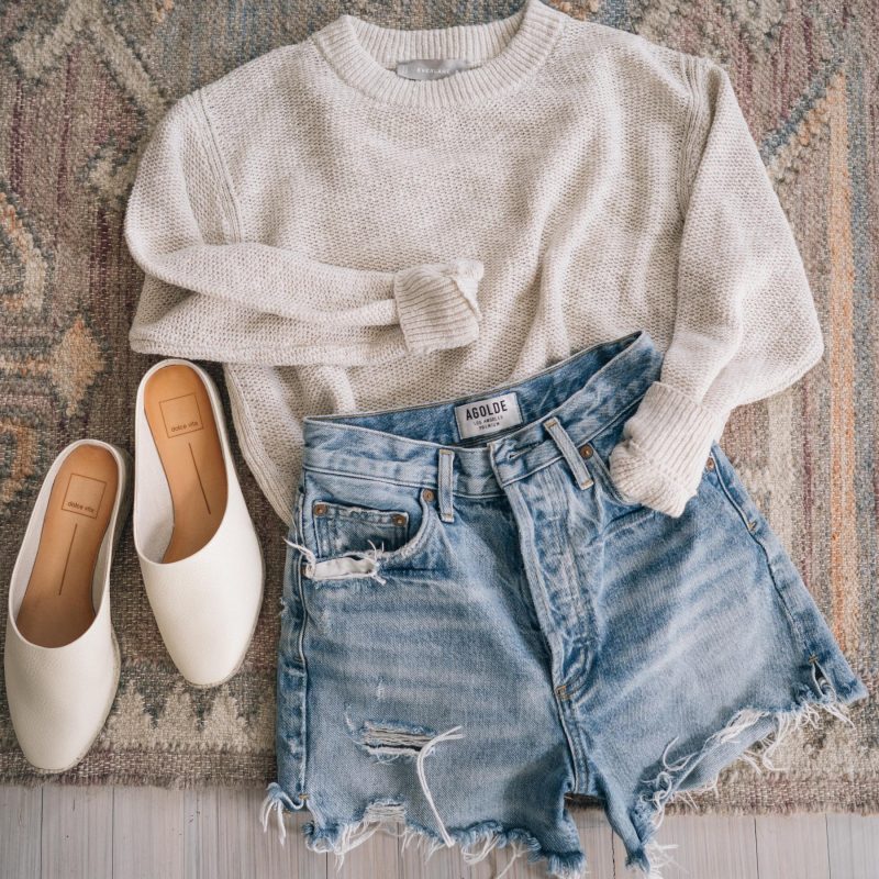 Neutral Outfits for Spring
