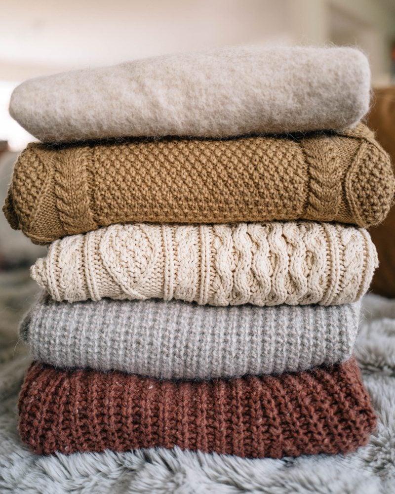 How to Wear An Oversized Sweater